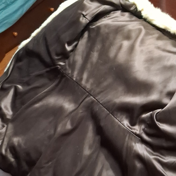 Source Unknown Brown and Cream Teddy Jacket - Picture 13 of 14